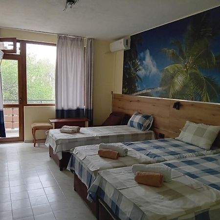 Guesthouse Oasis Kiten  Buitenkant foto