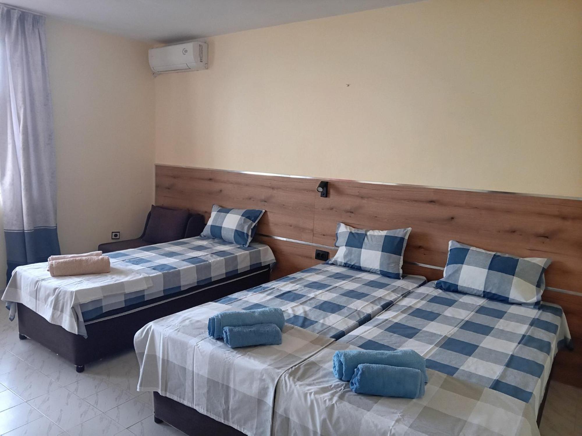 Guesthouse Oasis Kiten  Buitenkant foto