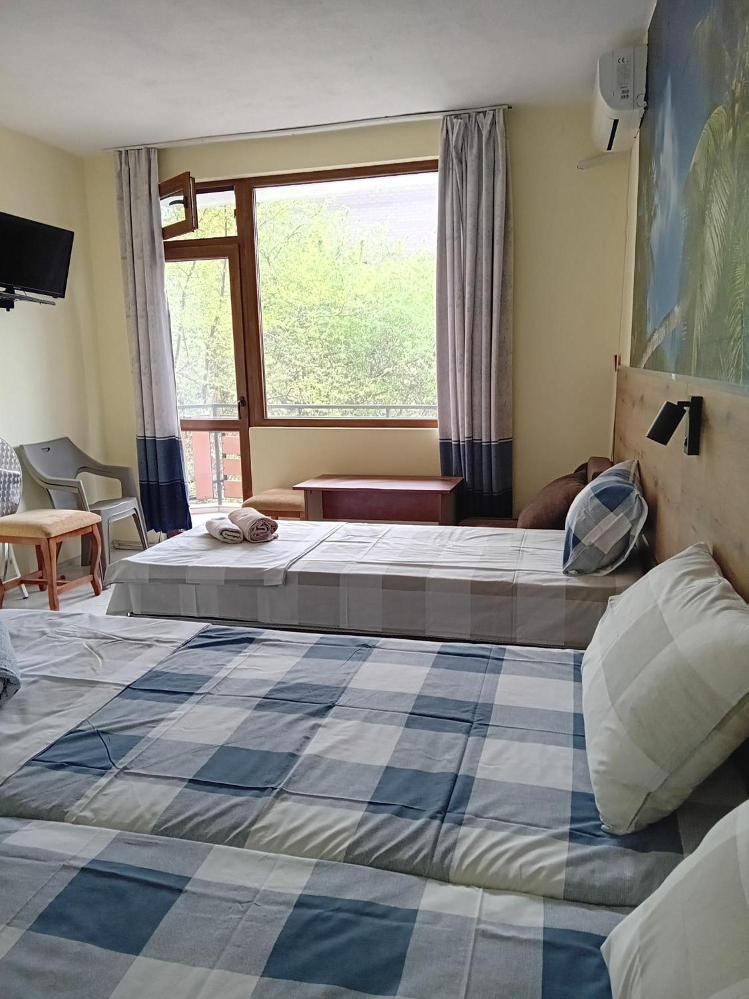 Guesthouse Oasis Kiten  Buitenkant foto