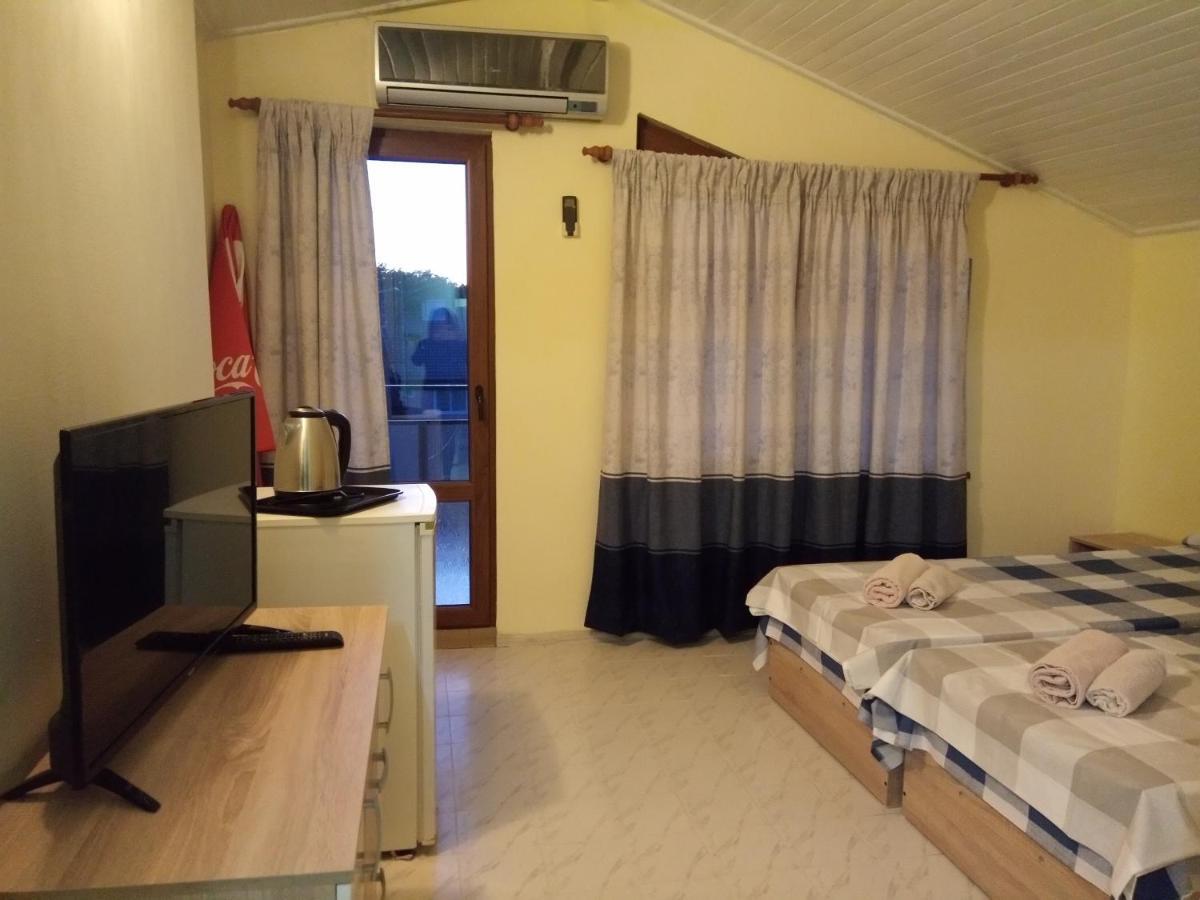 Guesthouse Oasis Kiten  Buitenkant foto