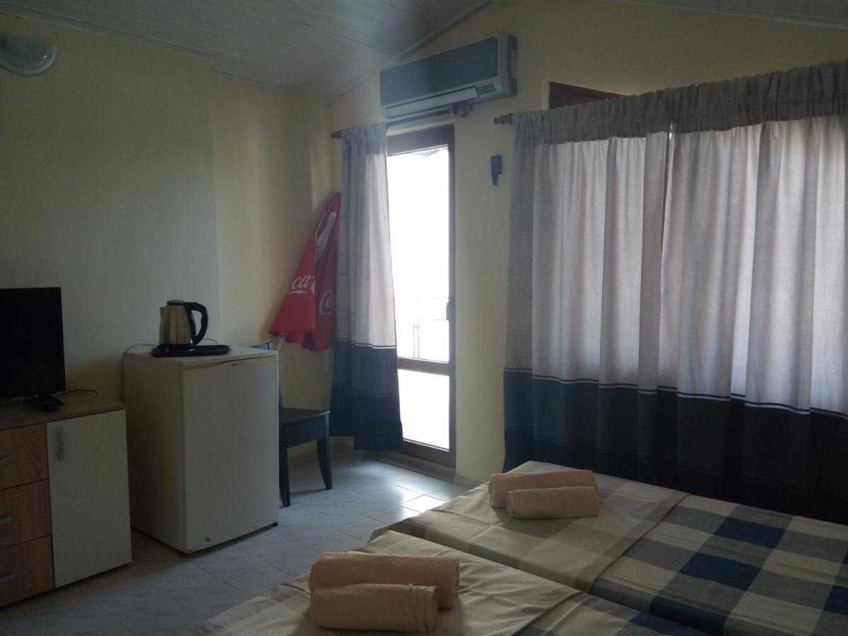 Guesthouse Oasis Kiten  Buitenkant foto